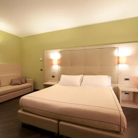 Отель Acca Palace - Aa 4*