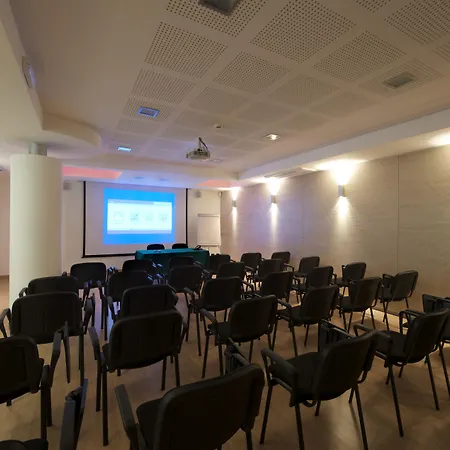 Acca Palace Aa Hotel 4*