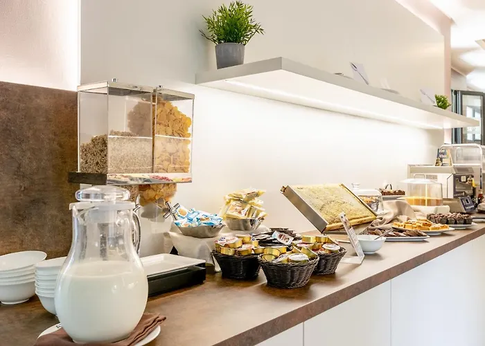 Acca Palace - Aa Hotel